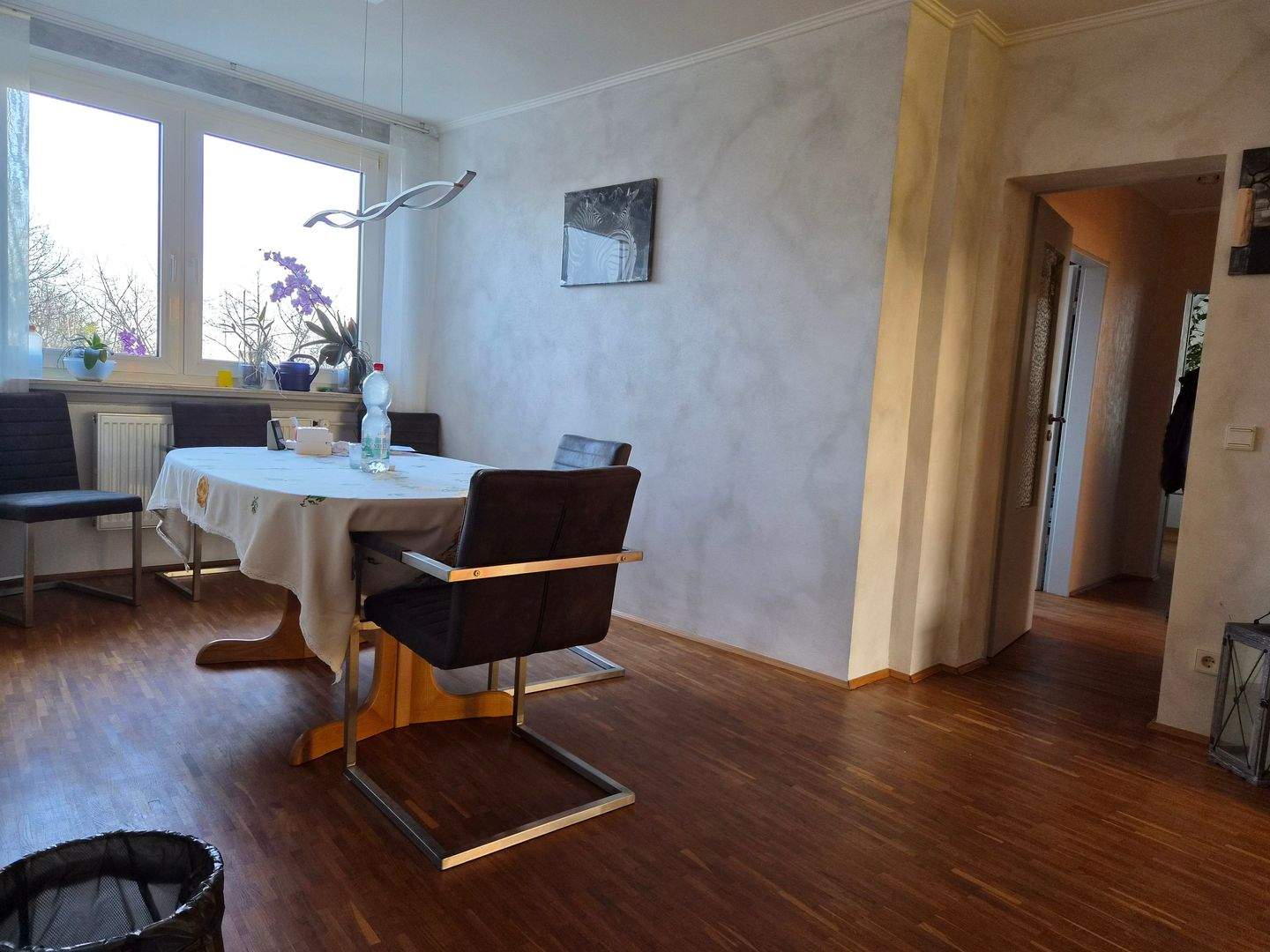 Immobilie in Schwalbach - Ruhige 4 Zimmer Wohnung mit Balkon in Schwalbach - 101 m² - Bild 4