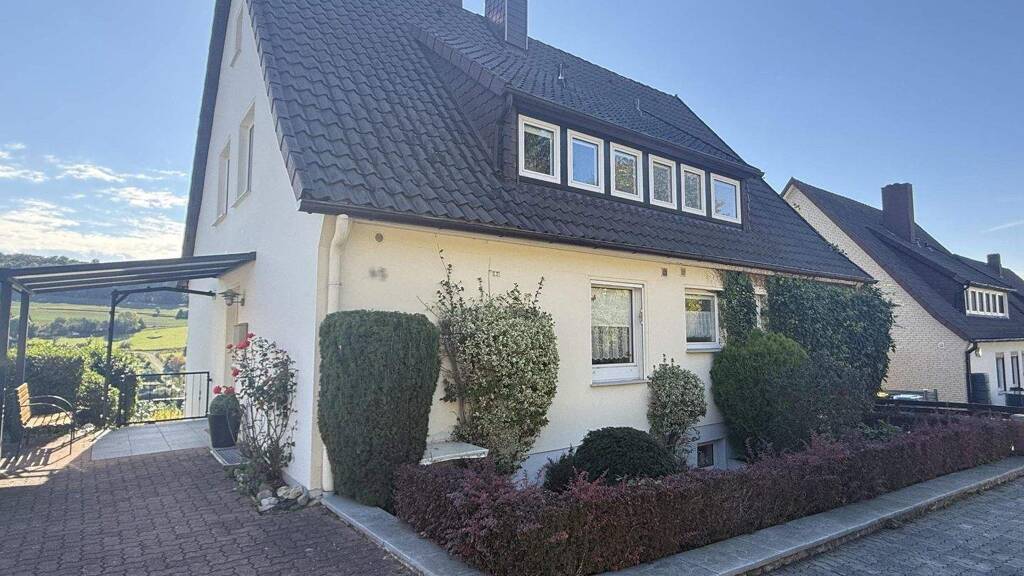 Mehrfamilienhaus zum Kauf 295.000 € 6 Zimmer 240 m² 719 m² Grundstück frei ab sofort Alfeld 31061