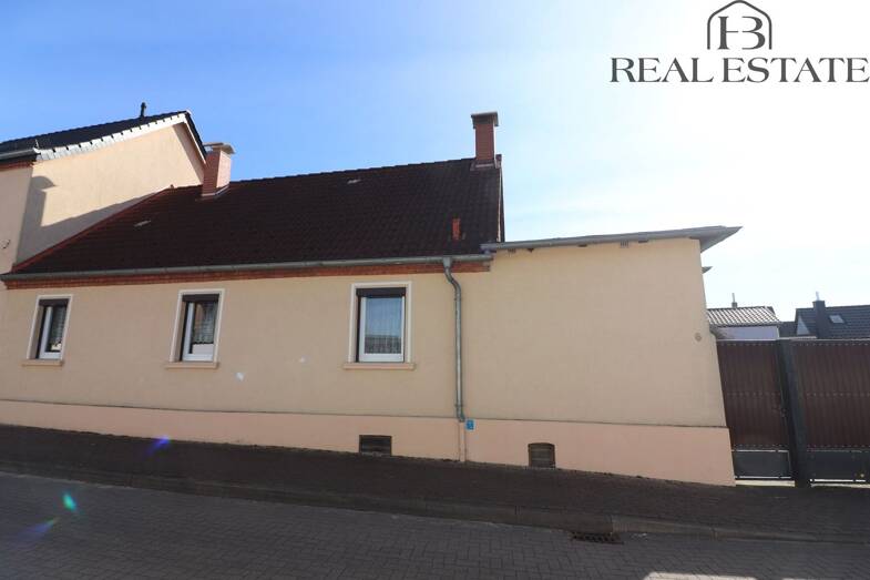 Reihenendhaus zum Kauf 90.000 € 4 Zimmer 93,4 m² 472 m² Grundstück frei ab sofort Samswegen Samswegen 39326