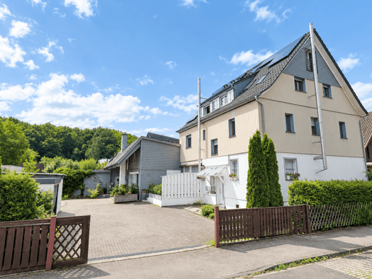 Mehrfamilienhaus zum Kauf als Kapitalanlage geeignet 947.000 € 14 Zimmer 554,1 m² 908 m² Grundstück Ebersbach Ebersbach an der Fils 73061