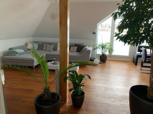 Wohnung zur Miete 850 € 2,5 Zimmer 83 m² Geschoss 2/3 frei ab 01.04.2026 Volkertshausen 78269