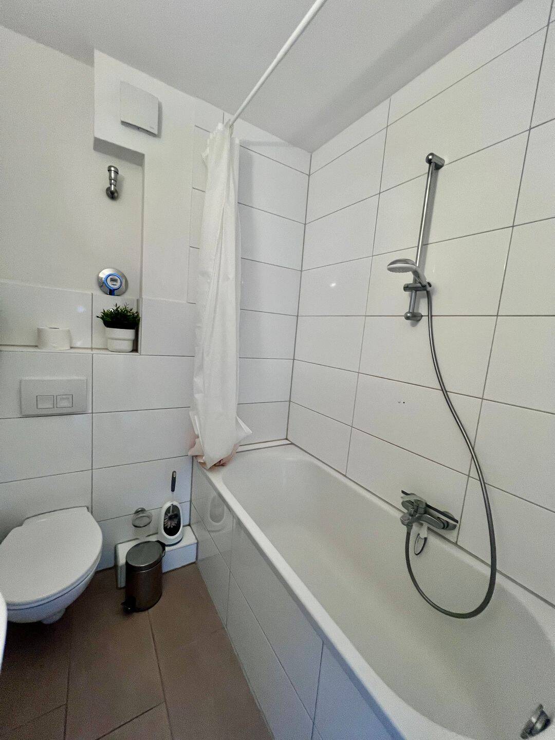 Property thumbnail 12