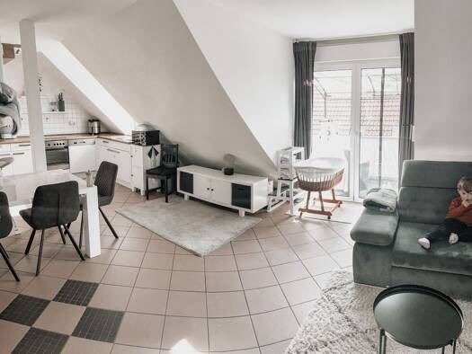 Maisonette zur Miete 990 € 4,5 Zimmer 110 m² Geschoss 2/3 frei ab 15.12.2026 Effeldorf Dettelbach 97337