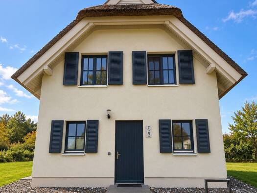 Villa zum Kauf provisionsfrei 549.000 € 3 Zimmer 99 m² 1.033 m² Grundstück frei ab sofort Nonnevitz Dranske 18556