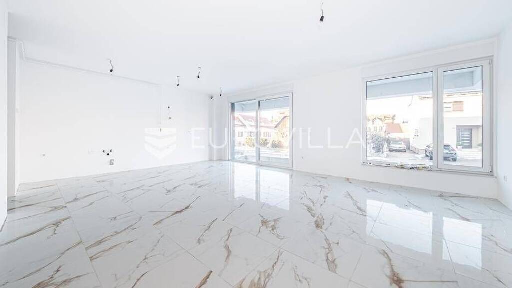 Büro zum Kauf 357.340 € 3 Zimmer Centar Velika Gorica 10410