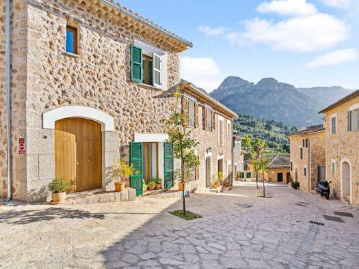 Reihenmittelhaus zum Kauf 1.550.000 € 4 Zimmer 168 m² 820 m² Grundstück Fornalutx 07109