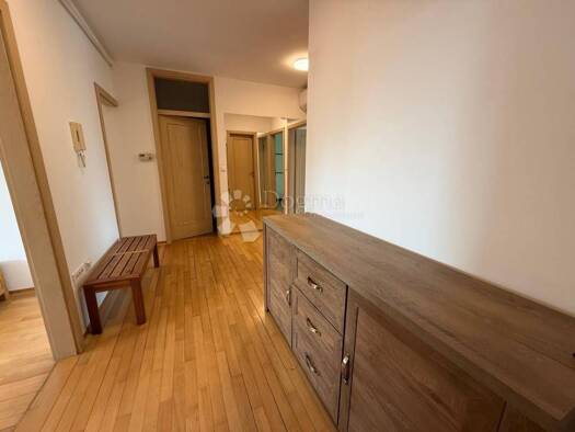 Wohnung zur Miete 800 € 3 Zimmer 75 m² 3. Geschoss Centar, Varazdin Varaždin