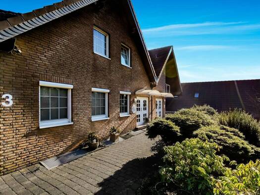 Wohnung zur Miete 640 € 2,5 Zimmer 85 m² frei ab sofort Wuppertal 42279