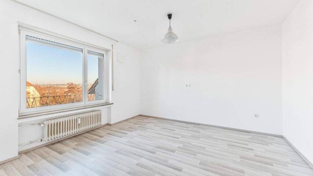 Wohnung zum Kauf 298.000 € 3 Zimmer 73 m² 1. Geschoss Ost Stuttgart / Stuttgart-Ost 70186
