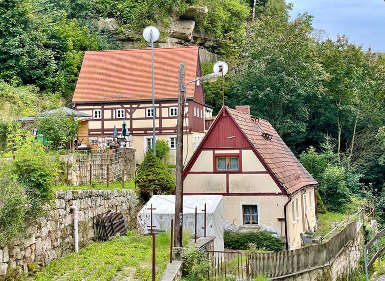 Einfamilienhaus zum Kauf 450.000 € 6 Zimmer 230 m²<br/>Wohnfläche 1.398 m²<br/>Grundstück Hohnstein Hohnstein 01848