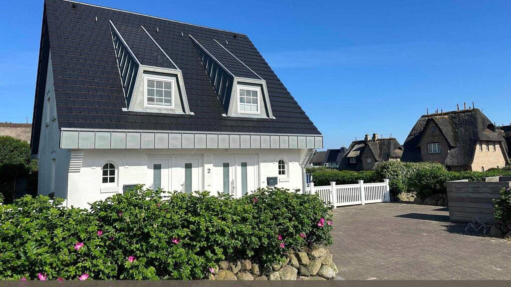 Doppelhaushälfte zum Kauf 1.650.000 € 4 Zimmer 106 m² 1.000 m² Grundstück Wenningstedt Wenningstedt / Braderup 25996