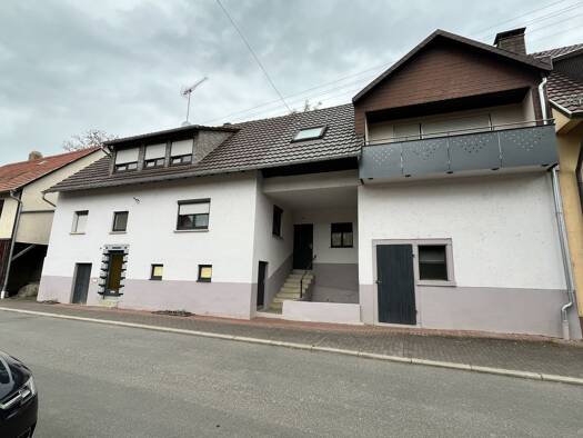Einfamilienhaus zum Kauf 98.000 € 4 Zimmer 156 m² 212 m² Grundstück Dienstadt Tauberbischofsheim / Dienstadt 97941