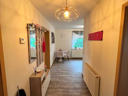 Wohnung zur Miete 338 € 2 Zimmer 52 m² 1. Geschoss Bahnhofstraße 22 Demitz-Thumitz Demitz-Thumitz 01877