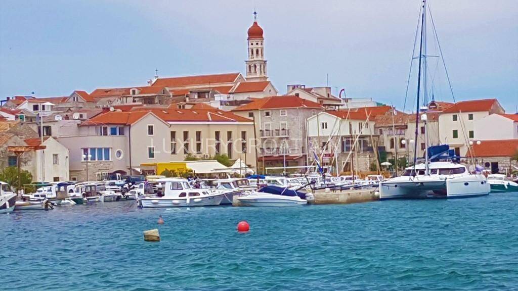 Haus zum Kauf 530.000 € 8 Zimmer 280 m² Tisno