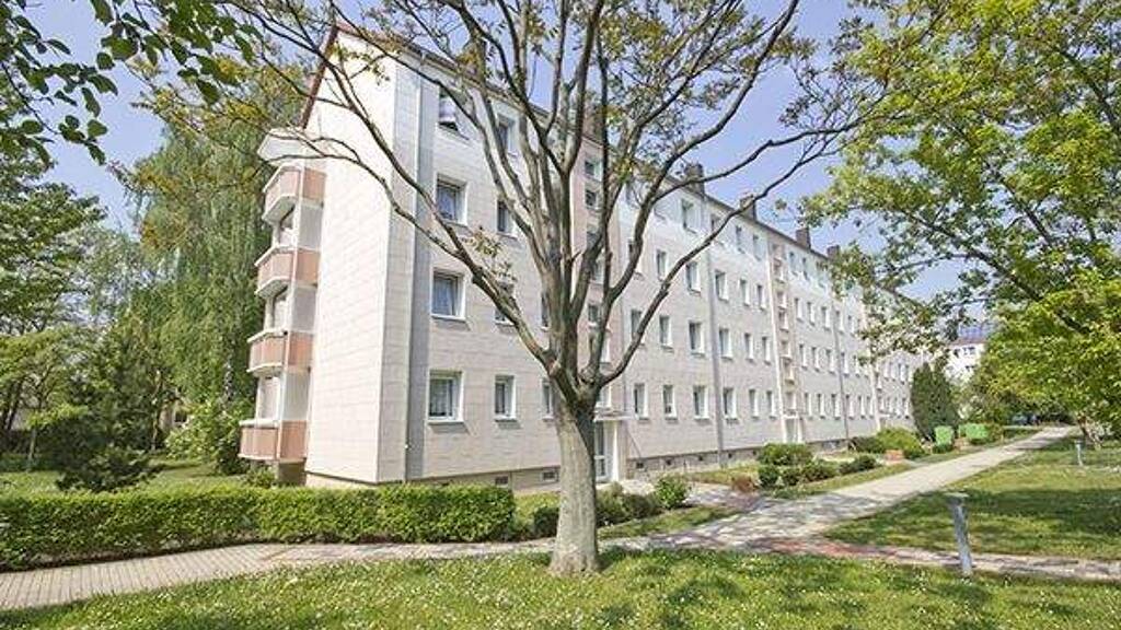 Wohnung zur Miete 408 € 3 Zimmer 58,2 m² 4. Geschoss Warschauer Str. 21 Südstadt Halle (Saale) 06130