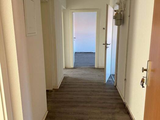 Wohnung zur Miete 450 € 4 Zimmer 73,3 m² 3. Geschoss frei ab sofort Zeitz 06712