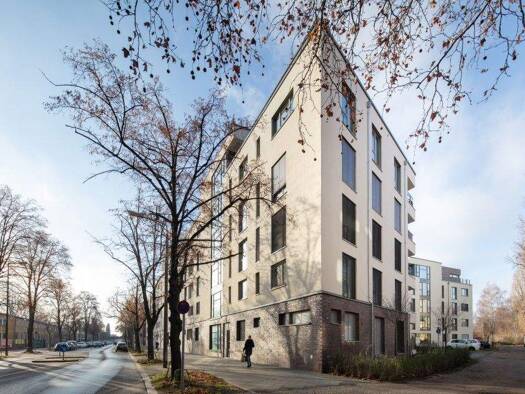Wohnung zur Miete 1.136 € 2 Zimmer 66,7 m² 5. Geschoss Kopenhagener Straße 101 Wilhelmsruh Berlin 13158