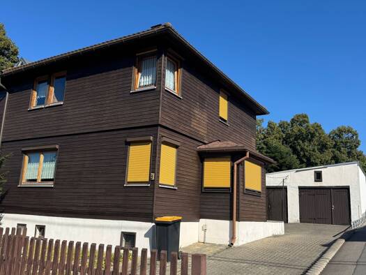 Doppelhaushälfte zum Kauf provisionsfrei 125.000 € 6 Zimmer 78 m² 650 m² Grundstück Damaschkestraße 3 Hinterhain Auerbach 08209