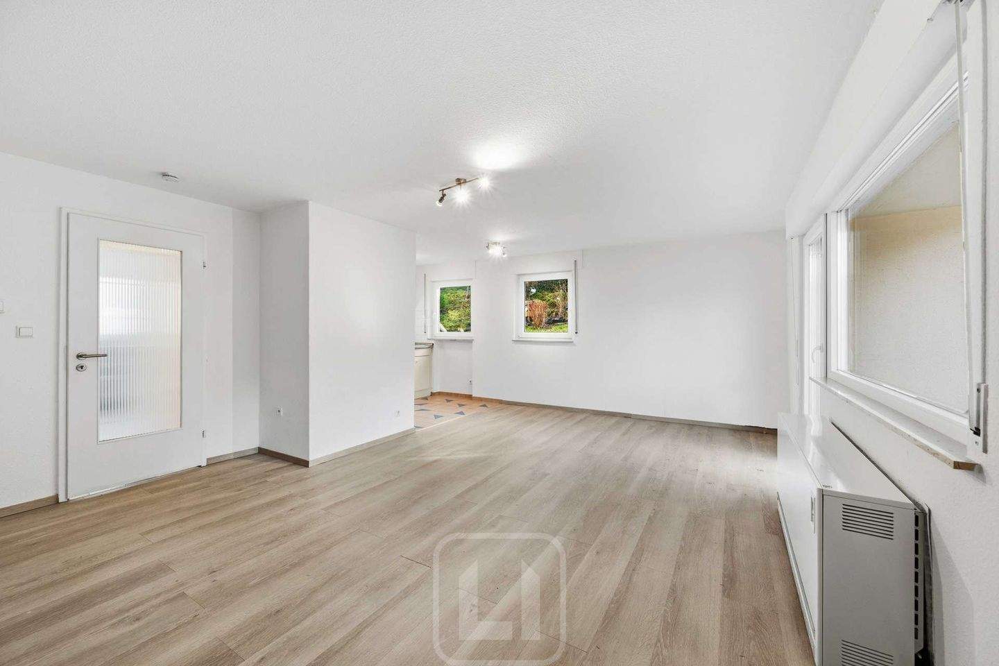 Immobilie in Bad Liebenzell - Gepflegte Wohnung im Hochparterre | Südterrasse mit Garten | Garage - Bild 4