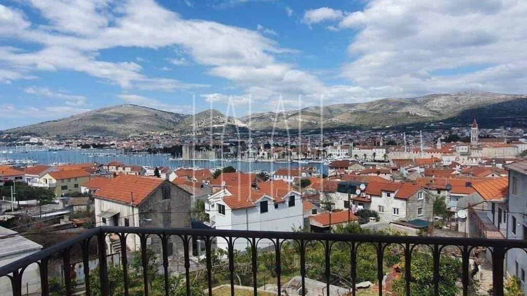 Haus zum Kauf 650.000 € 7 Zimmer 319 m² Okrug