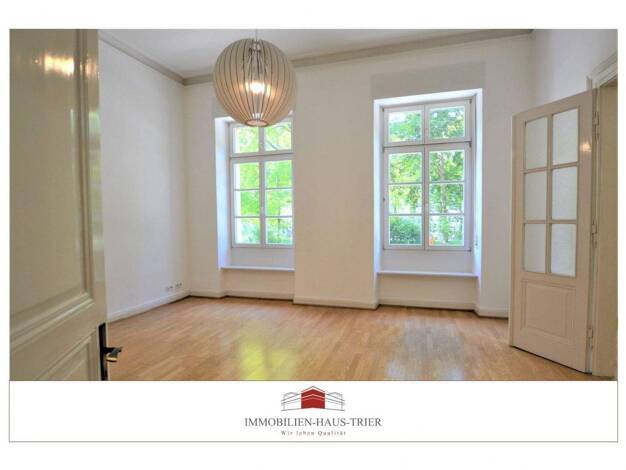 Wohnung zur Miete 1.100 € 2,5 Zimmer 100 m² frei ab 01.04.2026 Innenstadt Trier 54290