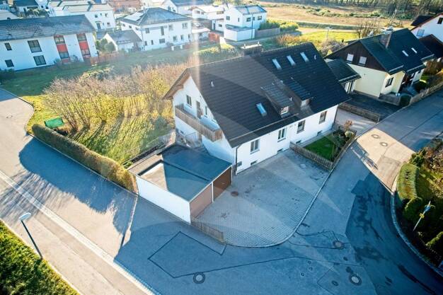 Doppelhaushälfte zum Kauf 690.000 € 5 Zimmer 129 m² 528 m² Grundstück Altdorf Altdorf 84032