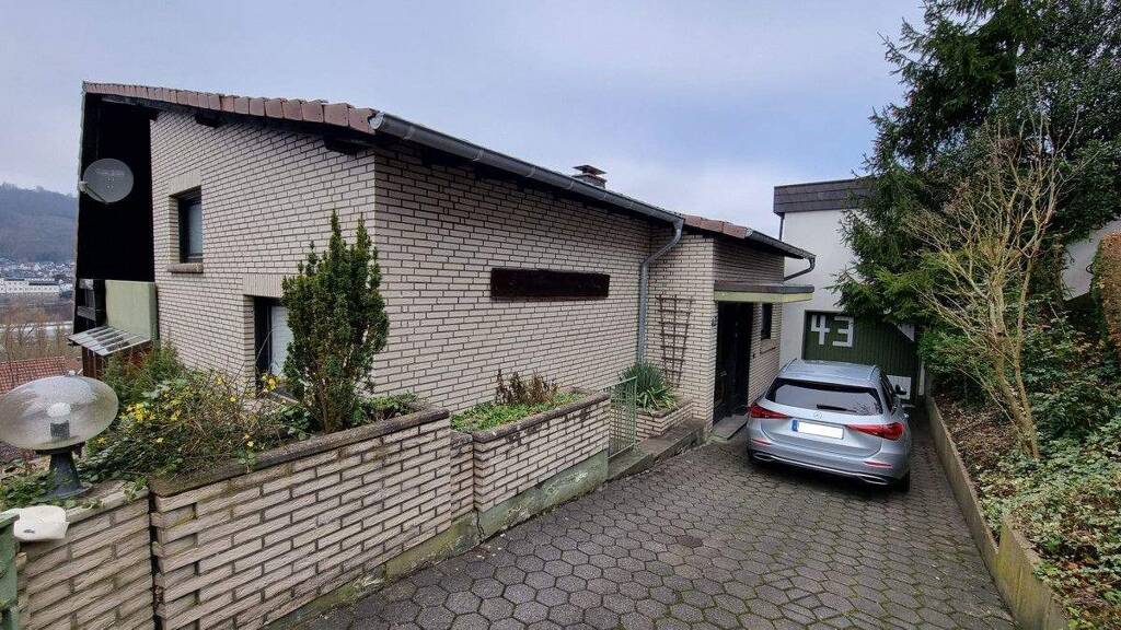 Einfamilienhaus zum Kauf 273.000 € 8 Zimmer 190 m² 590 m² Grundstück Werdohl 58791
