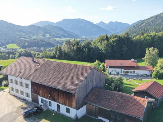 Bauernhaus zum Kauf 2.450.000 € 15 Zimmer 500 m² 6.322 m² Grundstück Scharam Siegsdorf 83313