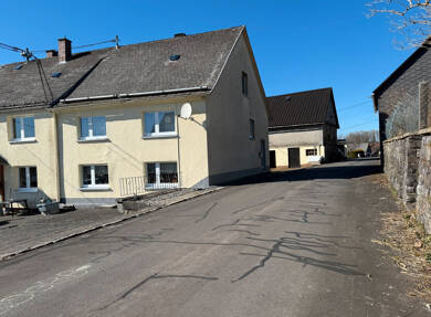Haus zum Kauf 99.000 € 5 Zimmer 118 m² 646 m² Grundstück frei ab sofort Waigandshain 56477