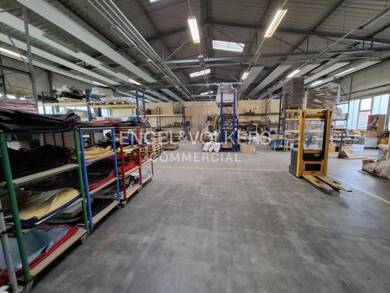 Halle/Industriefläche zum Kauf 1.910 m² Lagerfläche Garbsen 30827