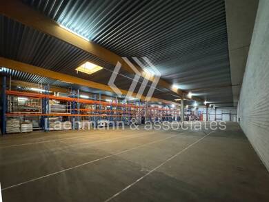 Lagerhalle zur Miete 3,90 € 3.110 m² Lagerfläche Bremen 28307