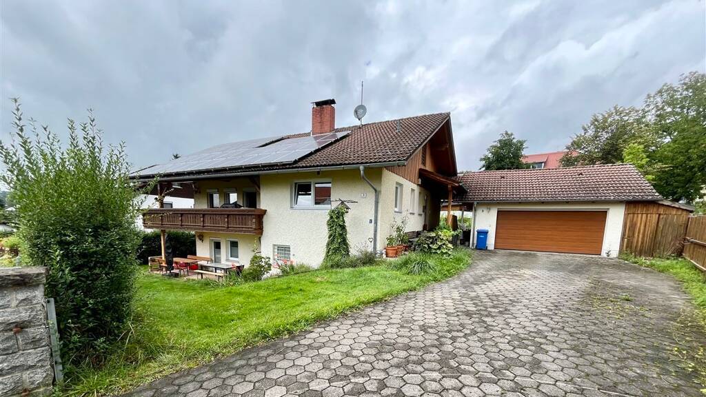 Haus zum Kauf 449.000 € 7 Zimmer 250 m² 850 m² Grundstück Lalling Lalling , Niederbay 94551