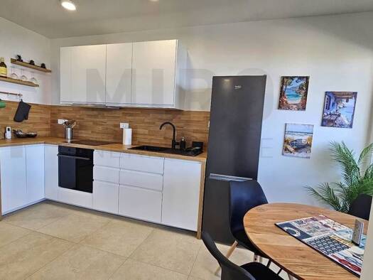Wohnung zum Kauf 360.000 € 4 Zimmer 63 m² Omisalj Center