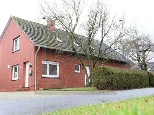 Einfamilienhaus zum Kauf 249.000 € 9 Zimmer 185 m² 792 m² Grundstück Diele Weener 26826