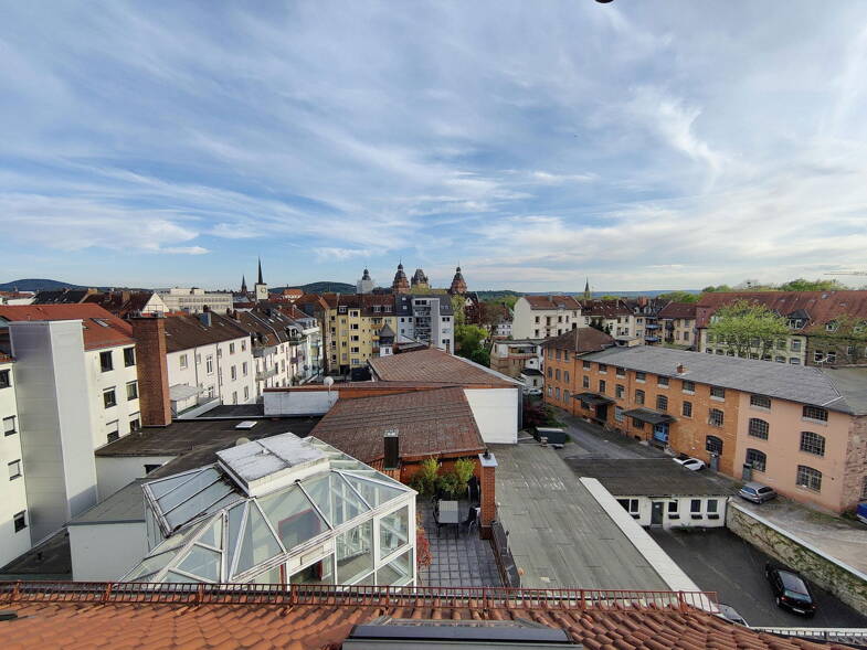 Wohnung zur Miete 835 € 2,5 Zimmer 64,4 m² Dachgeschoss, 4. Geschoss Ludwigstr. 15 Stadtmitte Aschaffenburg 63739