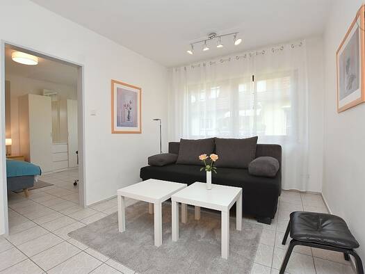 Wohnung zur Miete Wohnen auf Zeit 1.290 € 2 Zimmer 50 m² frei ab sofort Stuttgart 70376