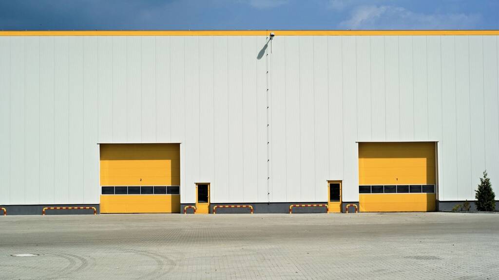 Lagerhalle zur Miete provisionsfrei 1.950 m² Lagerfläche teilbar ab 950 m² Thalk.Obersendl.-Forsten-Fürstenr.-Solln München 81379