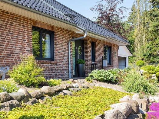 Einfamilienhaus zum Kauf 685.000 € 6 Zimmer 167 m² 1.123 m² Grundstück Salzhausen 21376