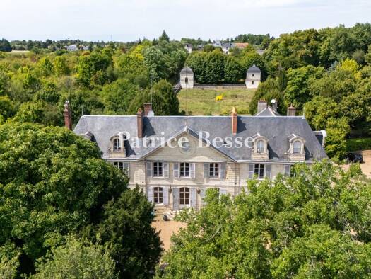Schloss zum Kauf 2.496.000 € 20 Zimmer 936 m² 44.408 m² Grundstück Centre Tours 37000