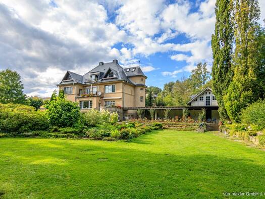 Villa zum Kauf 2.500.000 € 12 Zimmer 460 m² 3.400 m² Grundstück Münchberg Münchberg 95213