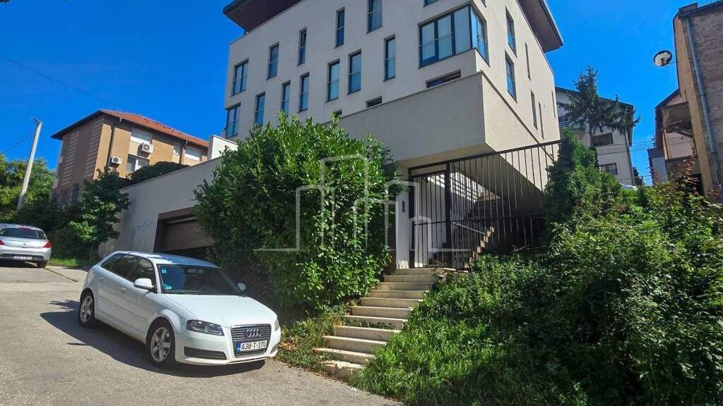 Wohnung zur Miete 6 Zimmer Sarajevo 71000