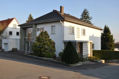 Einfamilienhaus zum Kauf 360.000 € 8 Zimmer 479 m² 2.032 m² Grundstück Menne Warburg-Menne 34414