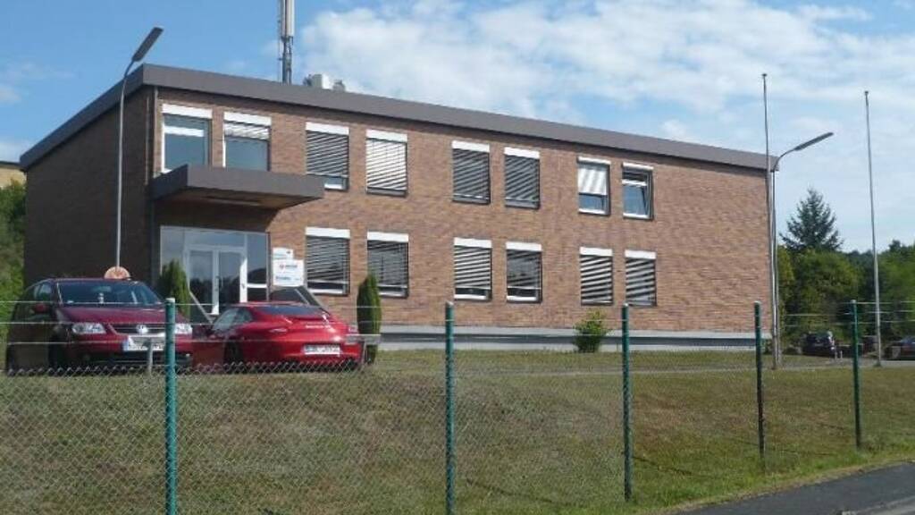 Bürofläche zur Miete provisionsfrei 4,08 € 8 Zimmer 376 m² Bürofläche Hohe Straße 200 Seelbach Herborn 35745