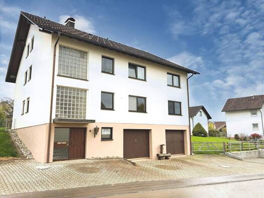Mehrfamilienhaus zum Kauf 385.000 € 10 Zimmer 265 m² 799 m² Grundstück Ewattingen Wutach 79879