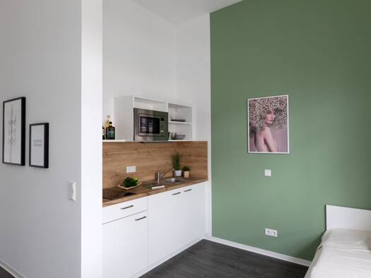 Studio zur Miete 648 € 1 Zimmer 25 m² Geschoss 2/4 frei ab sofort Rath Düsseldorf 40472