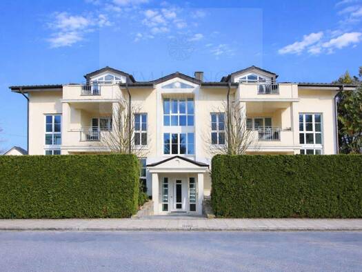 Wohnung zur Miete 1.750 € 2,5 Zimmer 93 m² 2. Geschoss frei ab sofort Unterhaching 82008