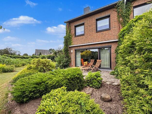 Reihenendhaus zum Kauf 449.000 € 7 Zimmer 180 m² 395 m² Grundstück Büchen 21514