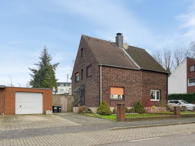 Doppelhaushälfte zum Kauf 269.000 € 6 Zimmer 120 m² 622 m² Grundstück Hochheide Duisburg 47198