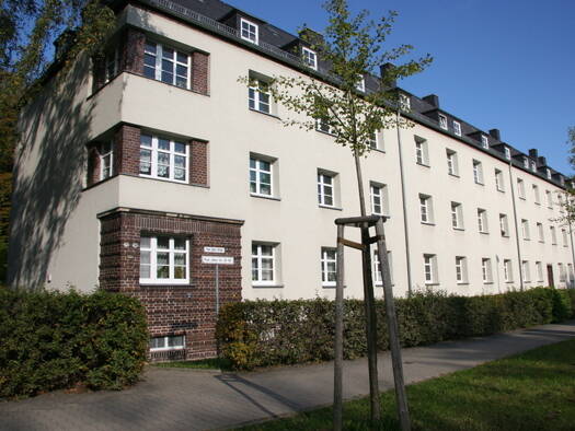 Wohnung zur Miete 270 € 2 Zimmer 49 m² 2. Geschoss frei ab sofort Paul-Jäkel-Straße 82 Altendorf Altendorf 09113
