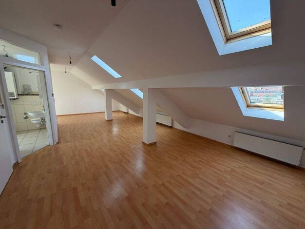 Wohnung zum Kauf provisionsfrei 299.000 € 3 Zimmer 81,6 m² 5. Geschoss Bärenschanzstraße 49 Gostenhof Altstadt und engere Innenstadt 90429